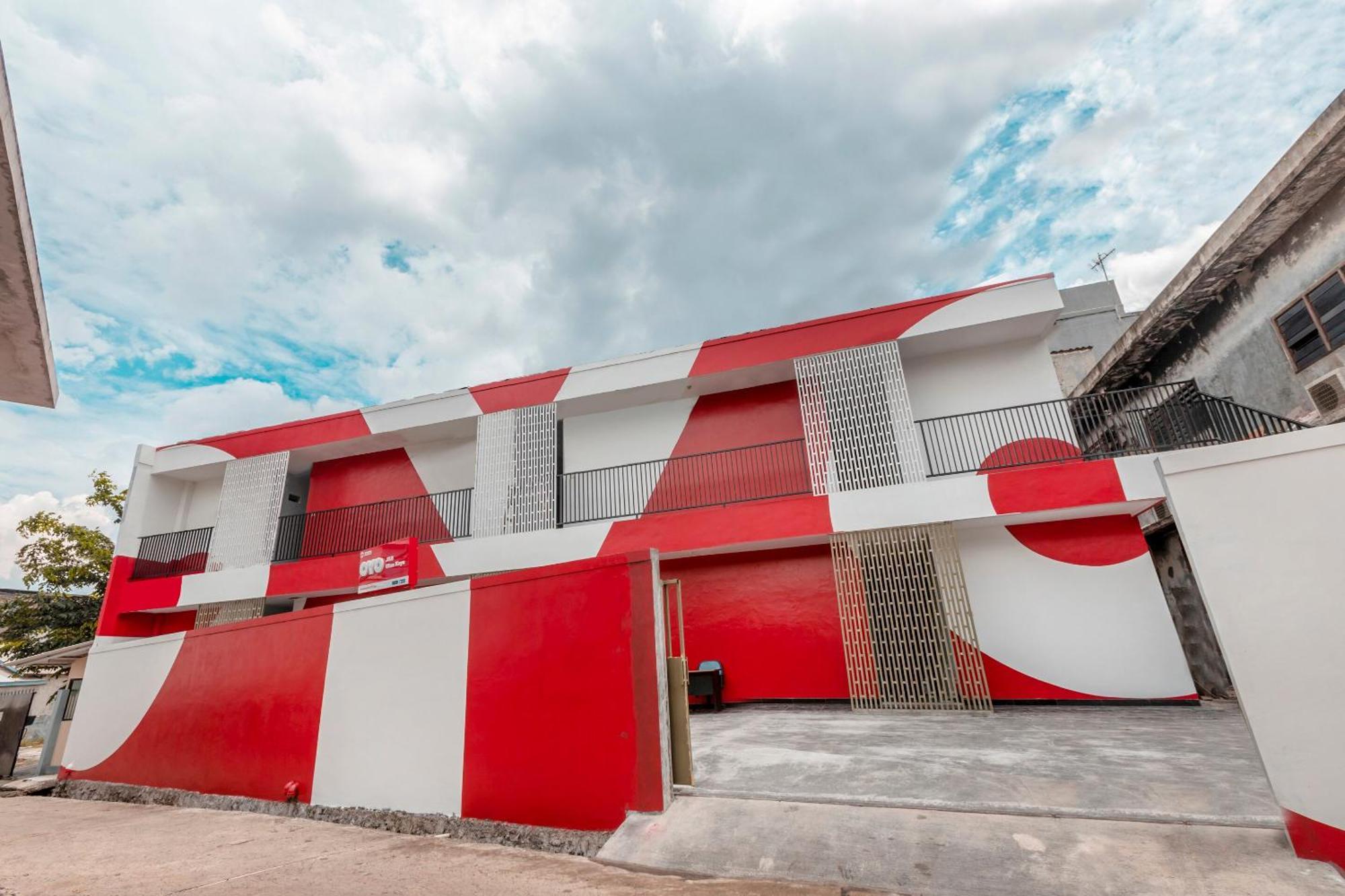 Super Oyo 2223 J&B Room Utan Kayu Jakarta Bagian luar foto